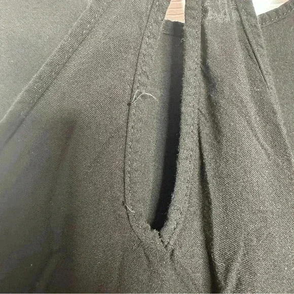 Spaghetti Strap  Tank Top Flowy Black Size Extra Small - Picture 13 of 16